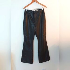 Abercrombie & Fitch Vegan Leather Curve Love Pants Black Pleated Size 30
